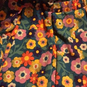 Floral Madison Skirt! Has pockets!